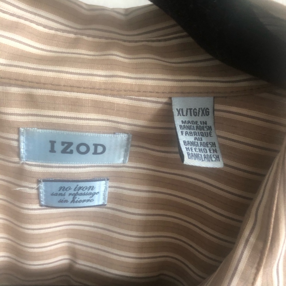 Izod Women’s 3/4 Length sleeve button down
Top - Picture 6 of 7